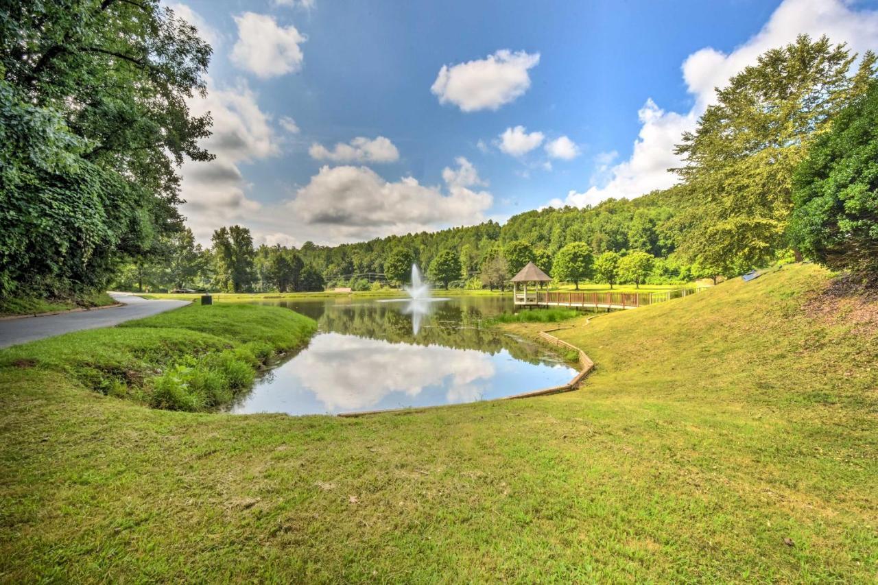 Kingwood Resort Condo With Golf Course Views! 克莱顿 外观 照片